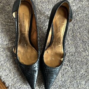 Nine West pointed toe peep toe shoes in 6.5